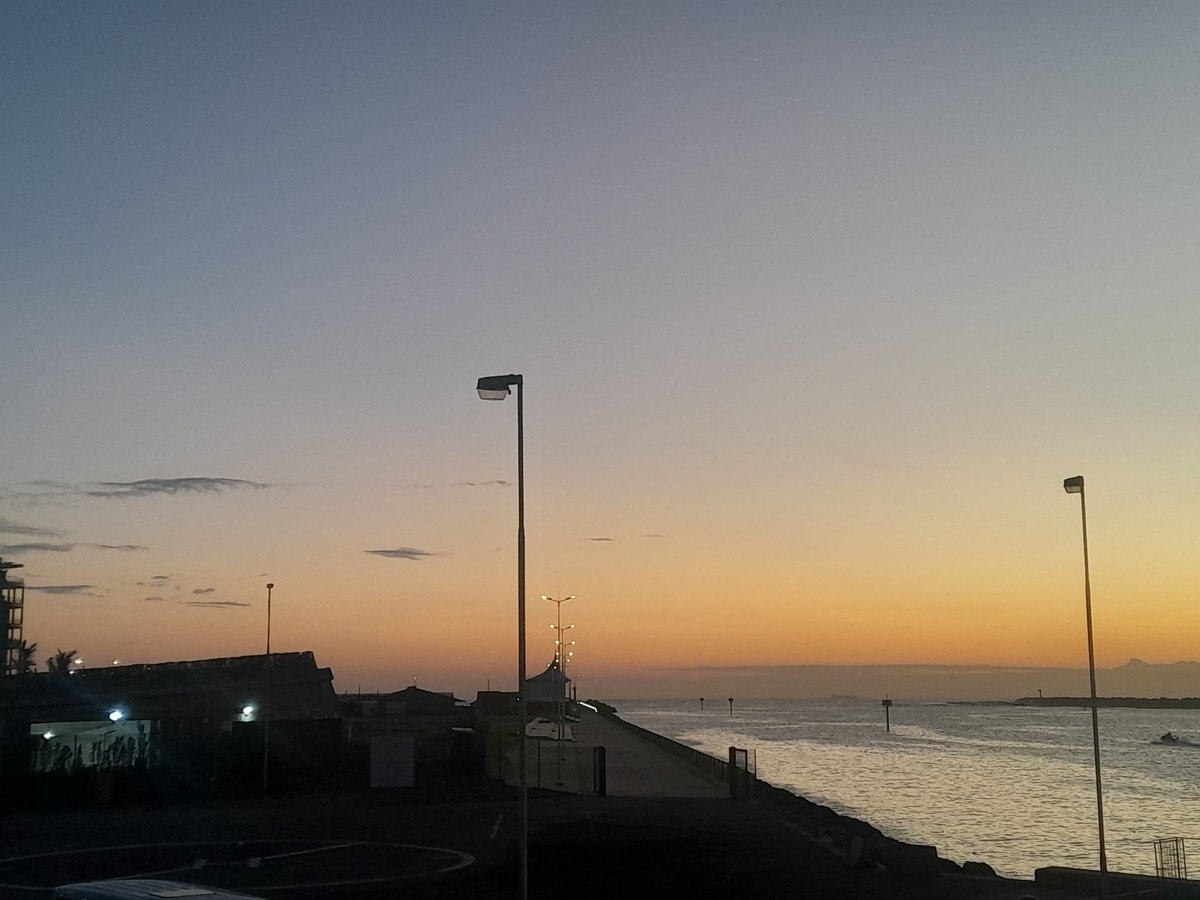 roderick_h's tweet photo. Durban, in winter
#Durban #Winter #IronMan https://t.co/C28ceMKKgo