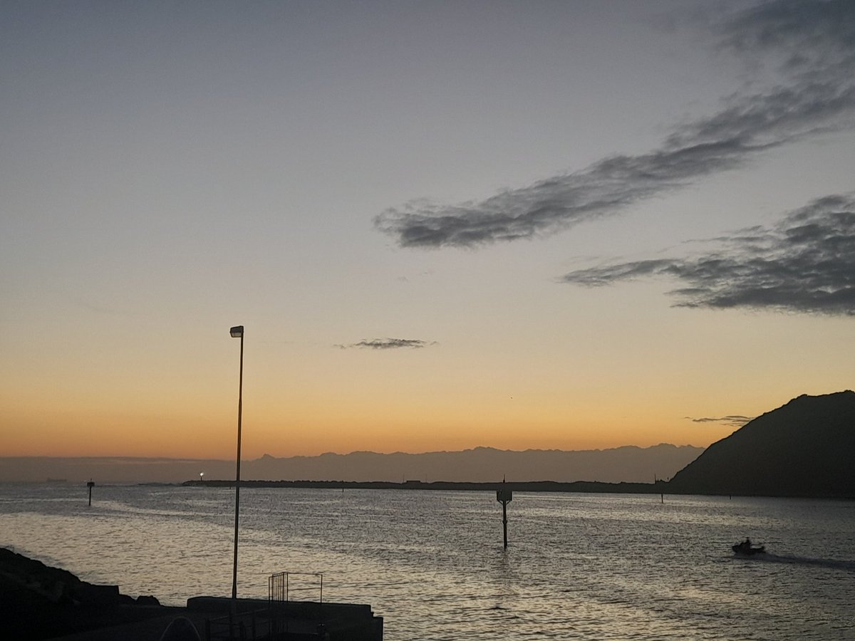 roderick_h's tweet photo. Durban, in winter
#Durban #Winter #IronMan https://t.co/C28ceMKKgo