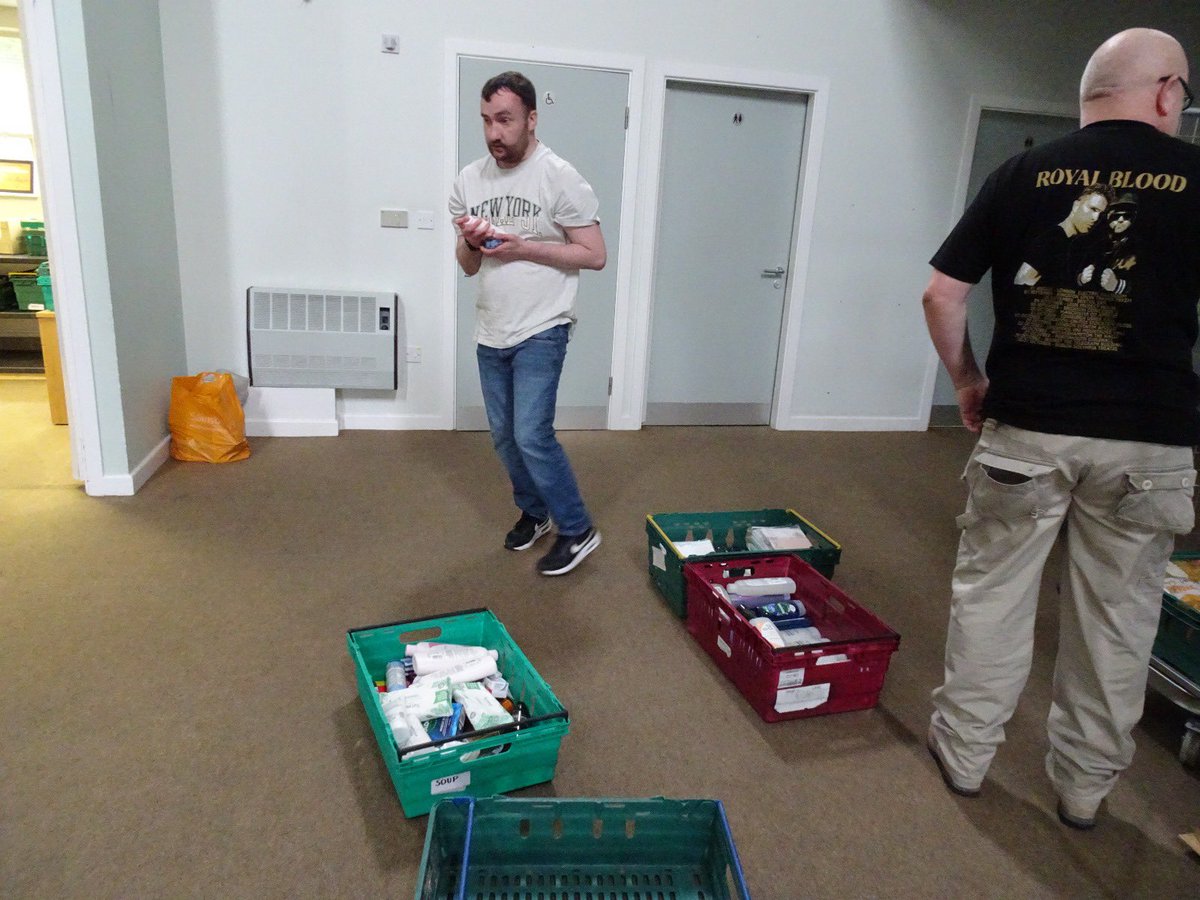 HPFM23's tweet photo. TACKLING FOOD POVERTY 

We’re here to provide support to those within our community struggling with food poverty.

To contact us, visit our website: https://t.co/vRuKLzow2g

Our address is: Community Centre, St Aidan’s RC Church: 230a Wythenshawe Rd, Manchester M23 0PH 
🐝💚 https://t.co/F0O6iRBwX6