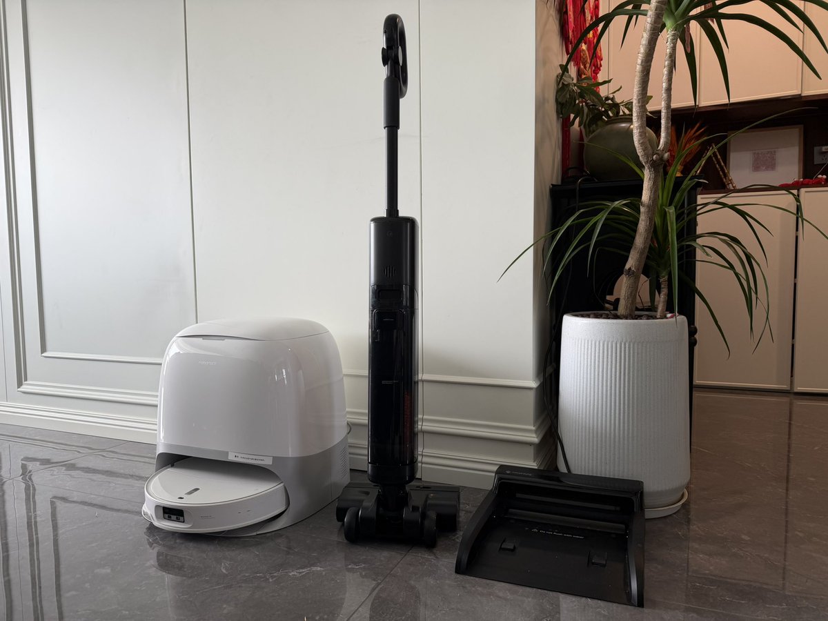 smartphonesfans's tweet photo. UWANT D600 vs. Roborock P20 Ultra: Which is Best For Your Home? #uwant #uwantd600 #roborock #roborockp20series @roborockglobal @UWANT_global https://t.co/CnBrp3l2UK