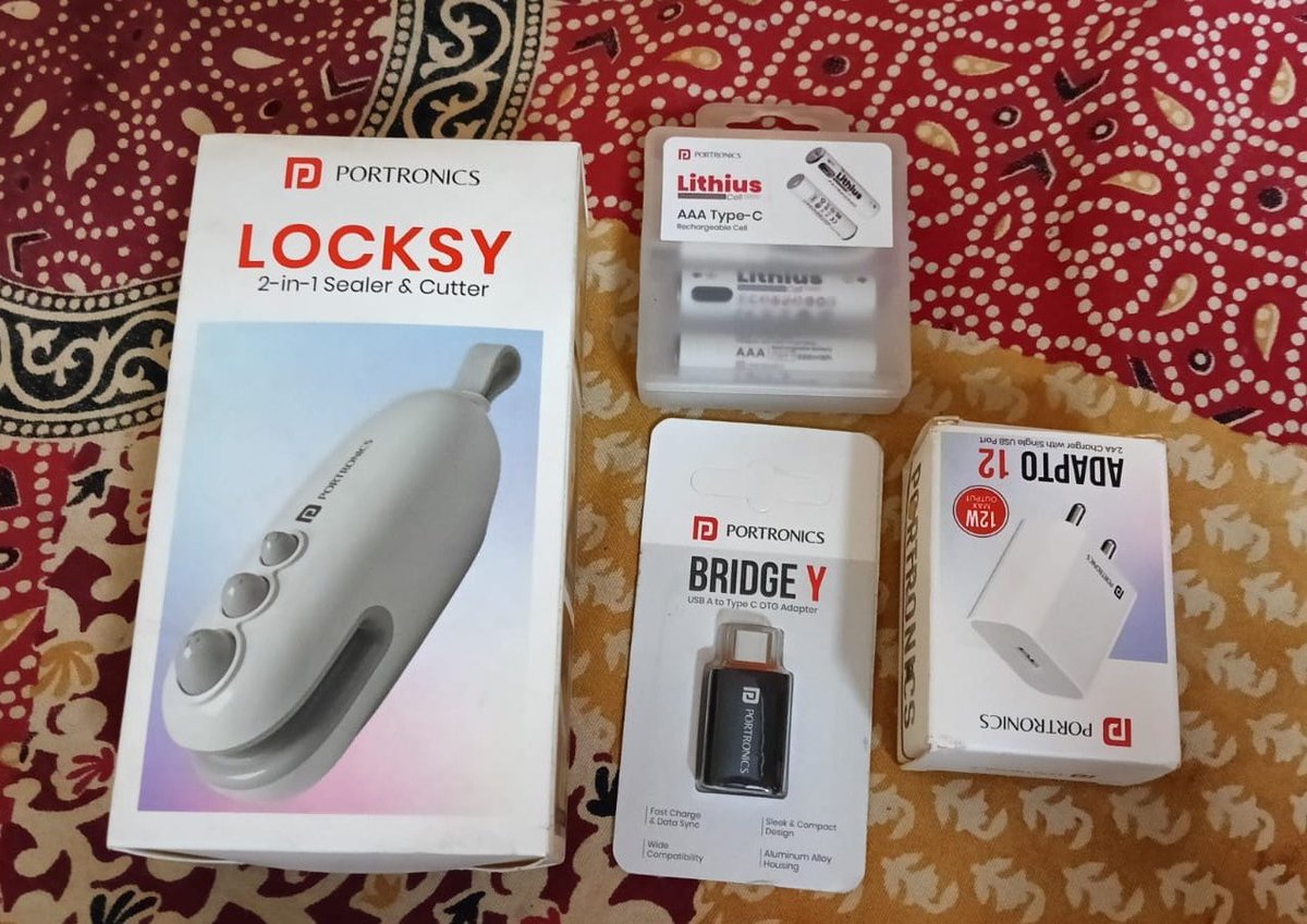 GloriousKRT's tweet photo. Blinkit Price: 496 Rs 😋
Amazon Price: 1123 Rs 🤯

@DealBeeOfficial @Portronics https://t.co/luk4h5RjIE