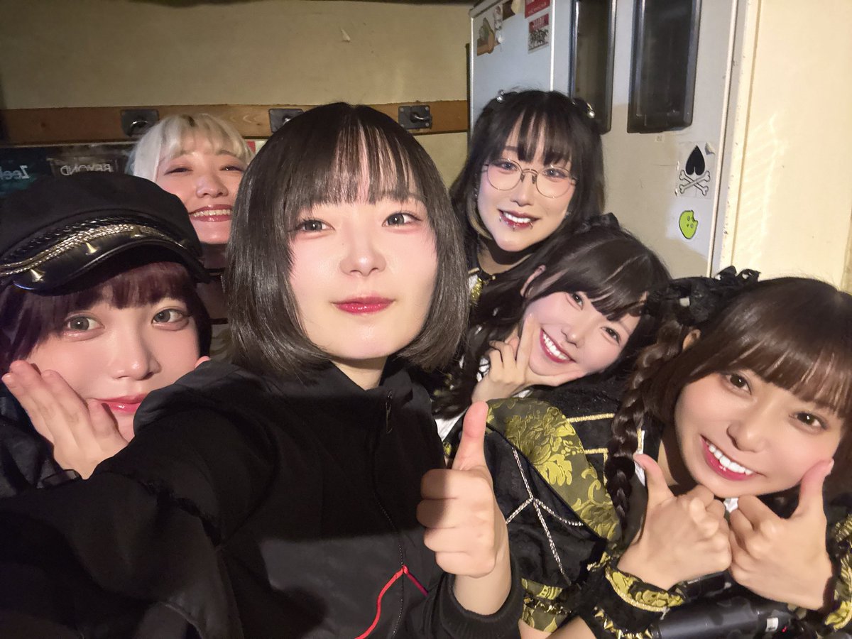 esuko_ELLIC's tweet photo. 周年ライブに出演してくださったELLICが一年間特にお世話になったアイドルさんたち
これからも仲良くしてください、！ https://t.co/90s0YmiXRM