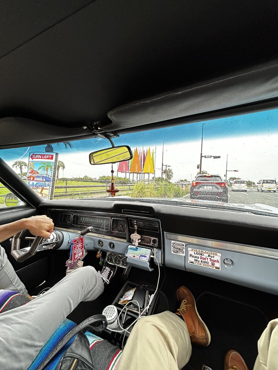 pudding_vape's tweet photo. 今日は先輩のインパラワゴンで蒲郡へ
めっちゃかっこいい車ばっかりでした🚗
ただ晴れてくれたらもっと良かったのにー😭😭😭 https://t.co/gg9KYLh2nH