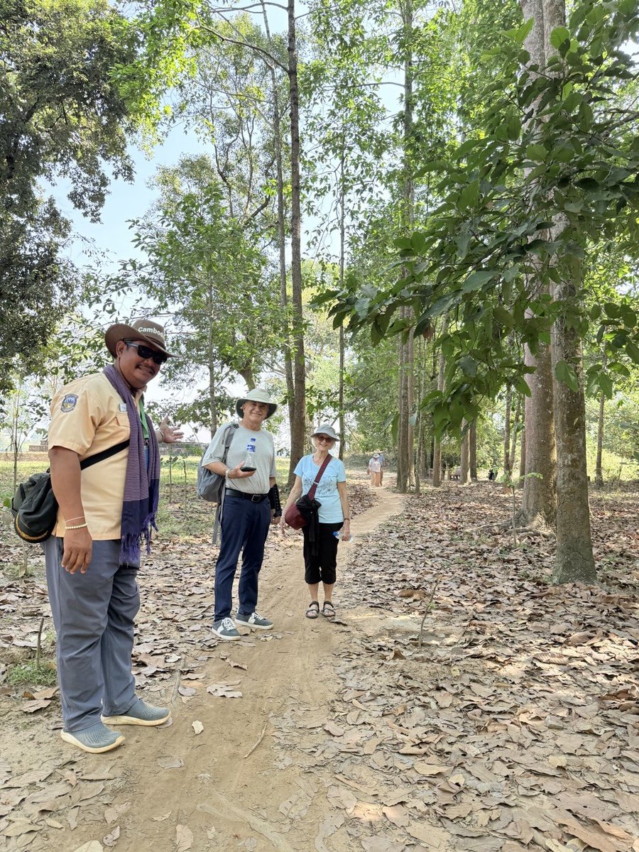 SiemTours's tweet photo. Even low tourist season but with Angkor Wat Private Day Tours still alive Thanks Mr. Peter and family from USA for choosing my 3 day tour in Siem Reap including Linga Pura (Koh Ker) and around trip airport transfer.

https://t.co/flZaeOa7v0
WhatsApp:+85512941715 https://t.co/7BXENlVHZv