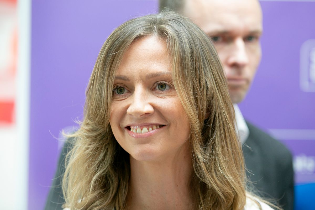 Zero_9873's tweet photo. Holly Cairns clumsily unveils her flawed and ridiculous battle plan to become Ireland's first female Taoiseach. This unqualified, woke radical is utterly incapable. The Social Democrats would destroy our nation. https://t.co/VrDumRFxwP