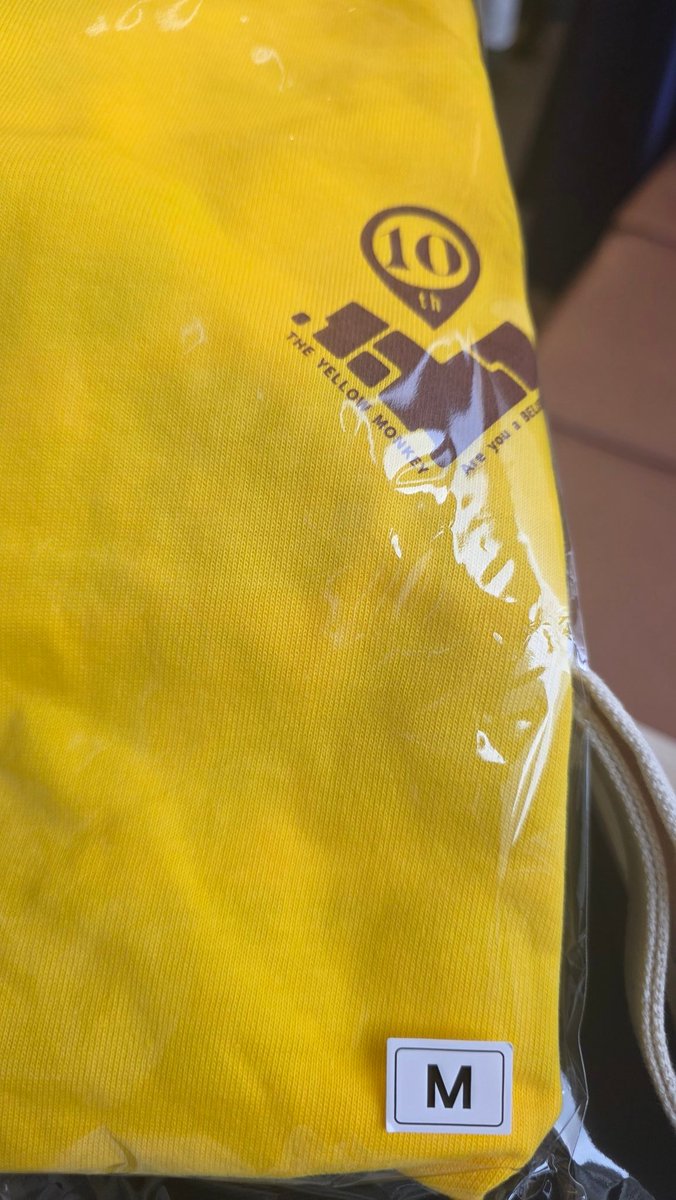 tmp1011's tweet photo. 【急募！拡散希望】
THE YELLOW MONKEY郡山限定の黄色TシャツSサイズとMサイズ交換してもいいよ！って方がいらっしゃいましたら現地にて交換お願いします
[譲］郡山限定TシャツMサイズ
[求]   郡山限定TシャツSサイズ
ご検討よろしくお願いします！！
#THEYELLOWMONKEY https://t.co/gY9UwAL6uC