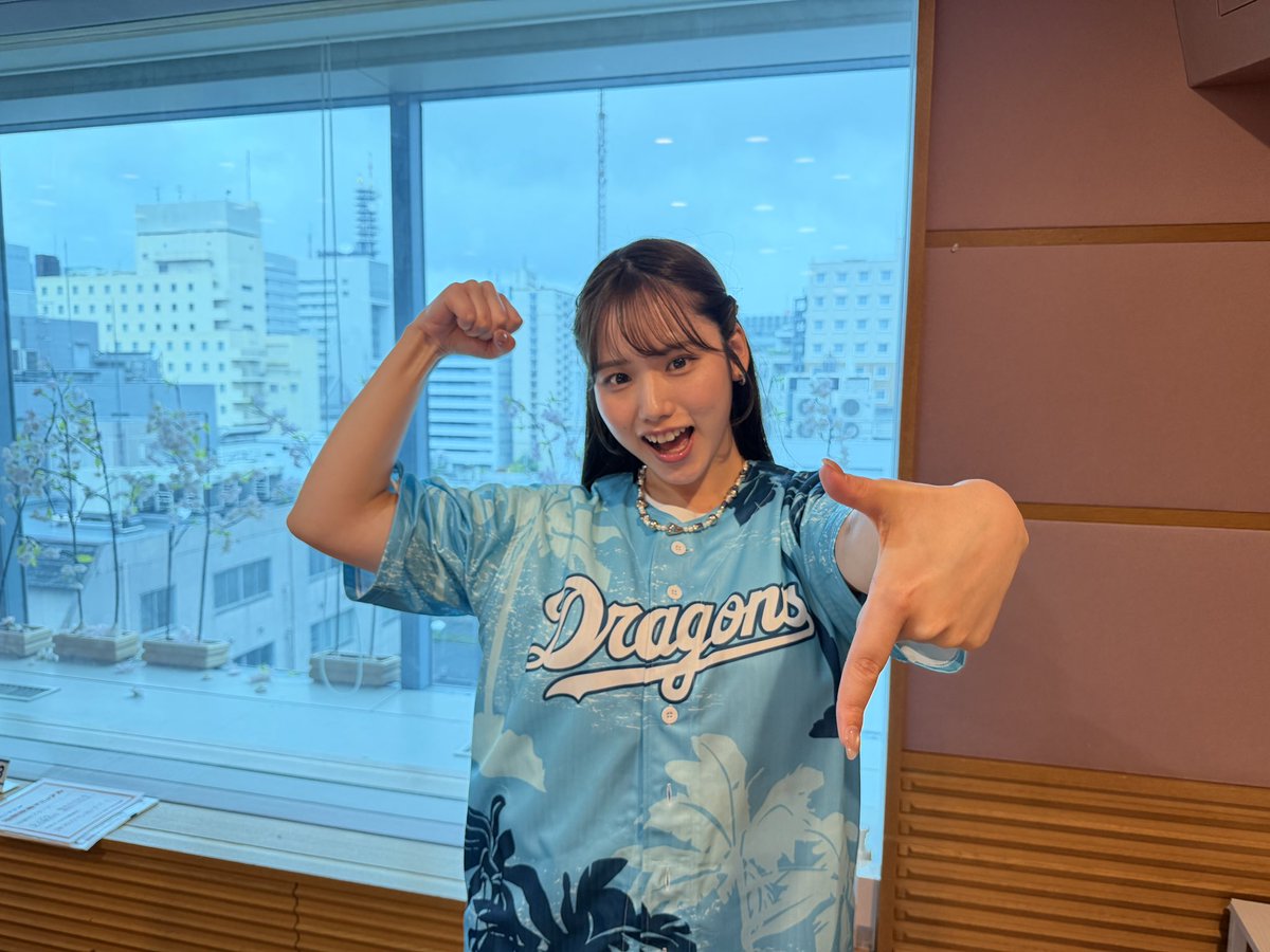 cbcradiodragons's tweet photo. @nana__ando CBCドラゴンズサンデー
#ドラゴンズ VS ライオンズ

実況 宮部和裕アナ
解説 中村武志さん 祖父江大輔さん
ダブル解説で放送中🎙️

さあラッキー7の攻撃🔥
10万円プレゼントのキーワードも？🔑

#CBCラジオ で一緒に応援しよう📣 https://t.co/UruNq1y2Iu