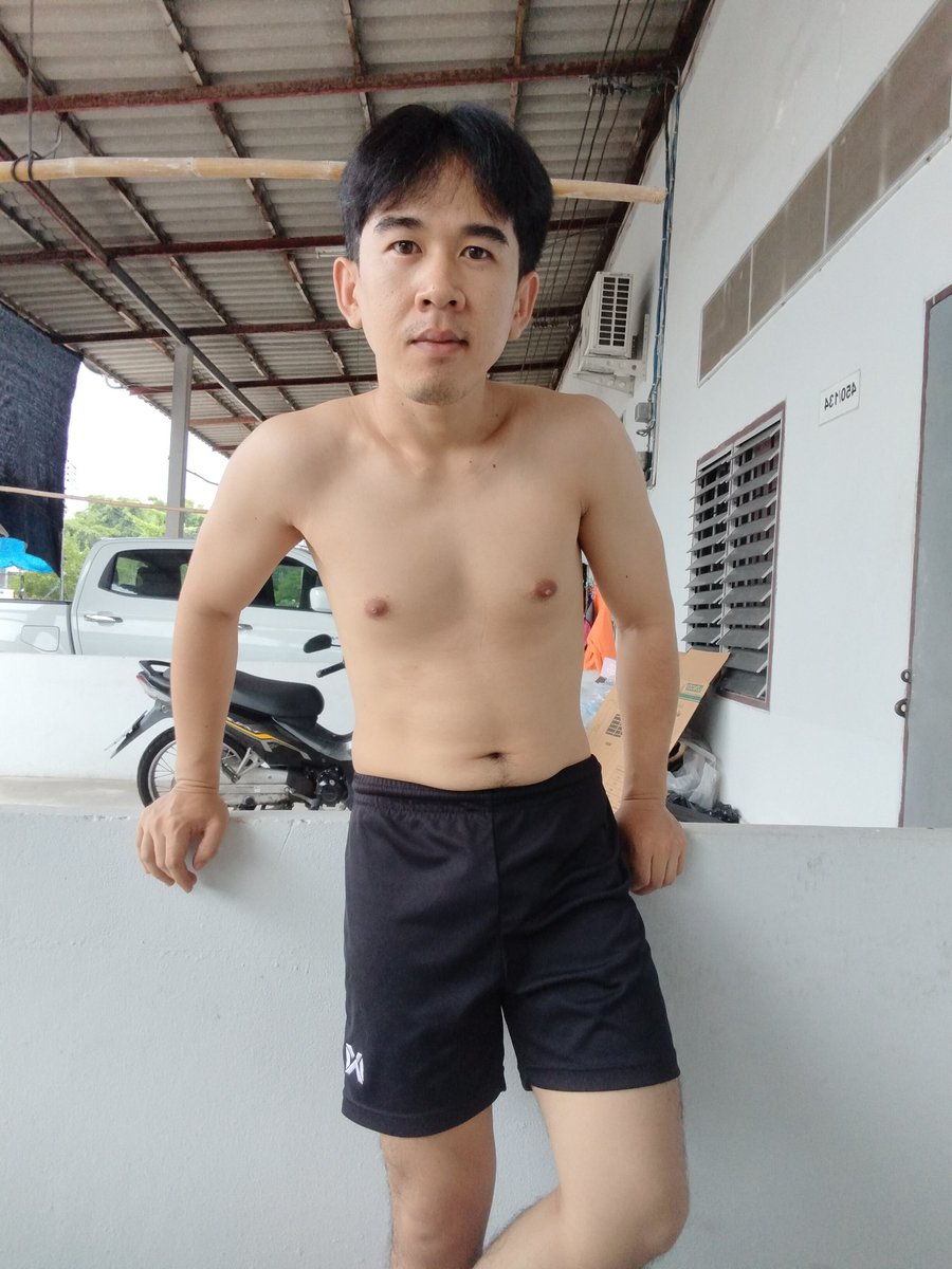 Fr_ame_41's tweet photo. พึ่งตื่น😅_วันหยุดครับ🍃💚🍃28y #ปลวกแดง #วังตาผิน #มาบยางพร #ซอยสุพรรณ #สะพานสี่ #บ่อวิน #กางเกงบอล https://t.co/Y3vapKDmHz