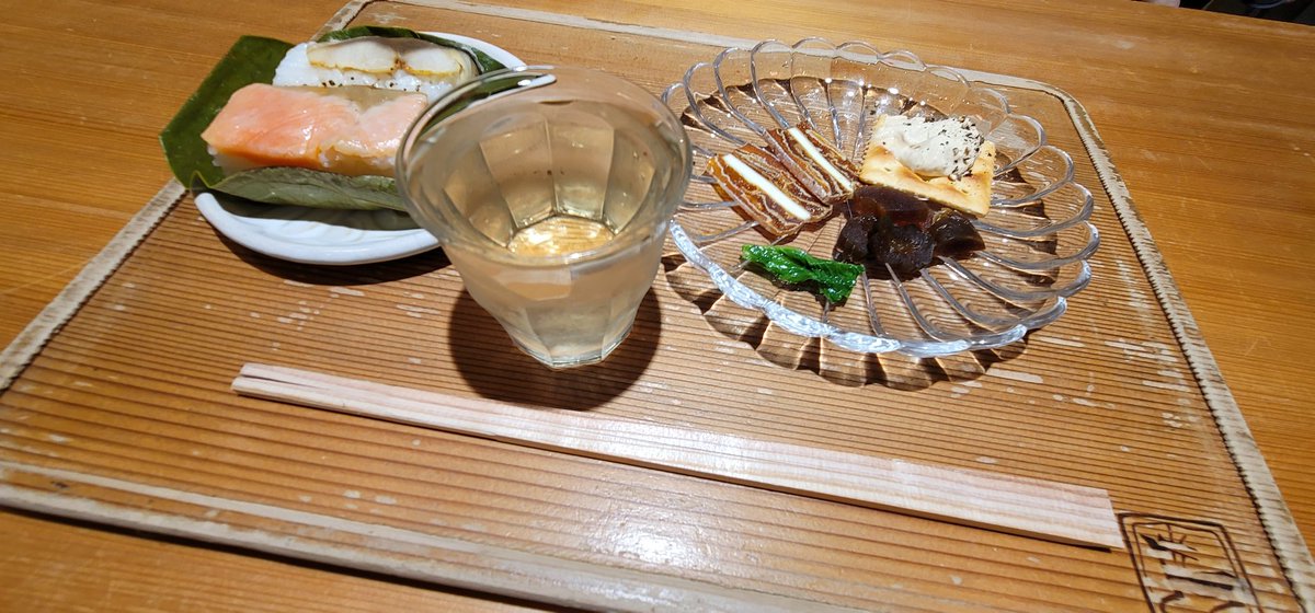 ysdjnk's tweet photo. 久しぶりの博品館劇場
観劇後のお決まりはココ🍶
昨日の頑張りにご褒美𝐝𝐚𝐲♡
 #今江大地
 #12ANGRY MEN
 #奈良まほろば https://t.co/15QqJvThD1