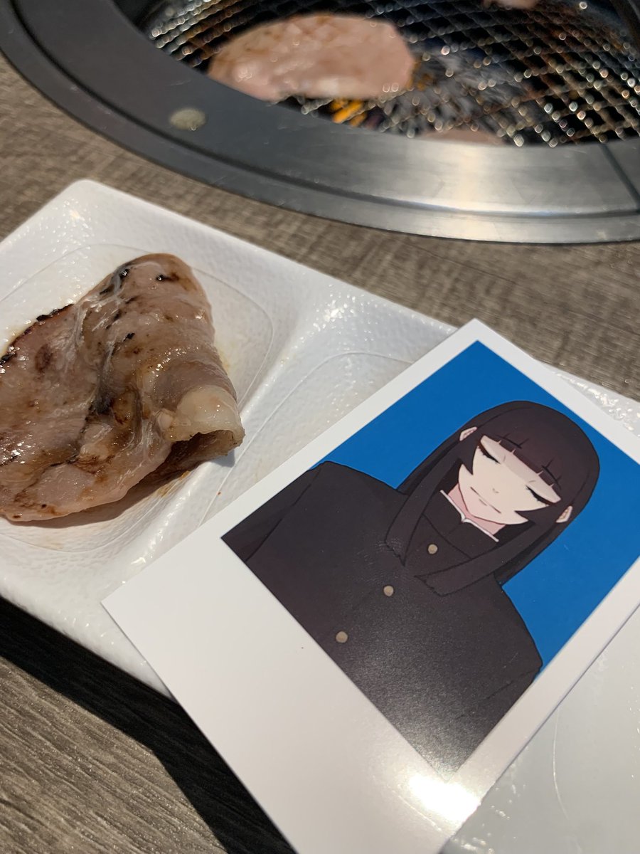 kasuda4no's tweet photo. 昨日の焼肉ですが楽しい会になりました。自作の男の写真を並べたりしましたよ。 https://t.co/5smtO1tRCN