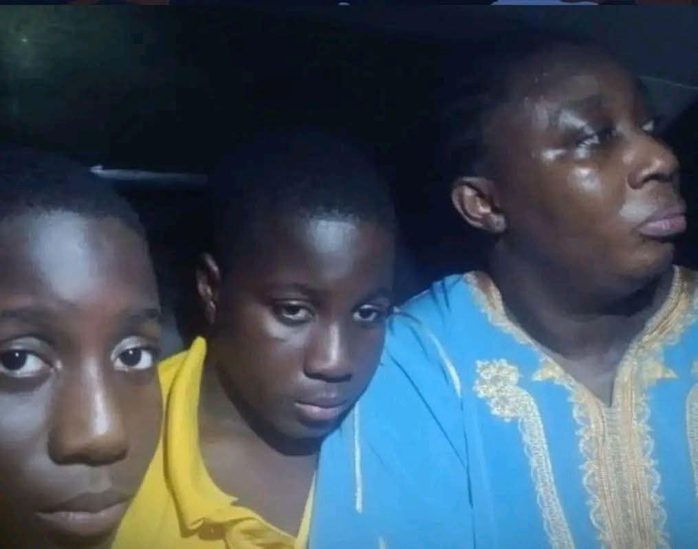 Zionprincepro's tweet photo. Just in: The wife of a powerful former minister and APC governorship candidate has reportedly been rescued by the police.

What is painful is how quickly the system can respond in some cases, yet innocent schoolchildren kidnapped in Oyo remain in captivity.
@PoliceNG https://t.co/F6Dpihzsn2