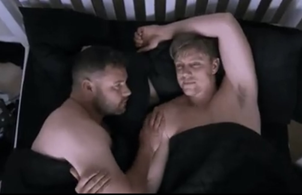 ruthiebm2019's tweet photo. These two always ❤️ not the same without them in ED 😢 Happy #SugdenDingleSunday everyone..enjoy ur day 💕 #Robron #NoOneElseComesClose #YouKnowIKnow #MessedUpForever 💖 https://t.co/bd6cwSDglW