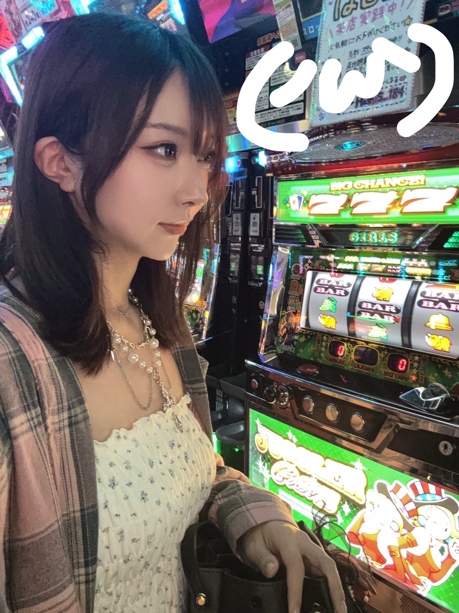 Hashi5_184's tweet photo. 駆け抜け分のメダルを持って
ラストチャンスへ______

#スロットタワージャルダン
#スロシックス　#PR https://t.co/iDIMs9M8L0