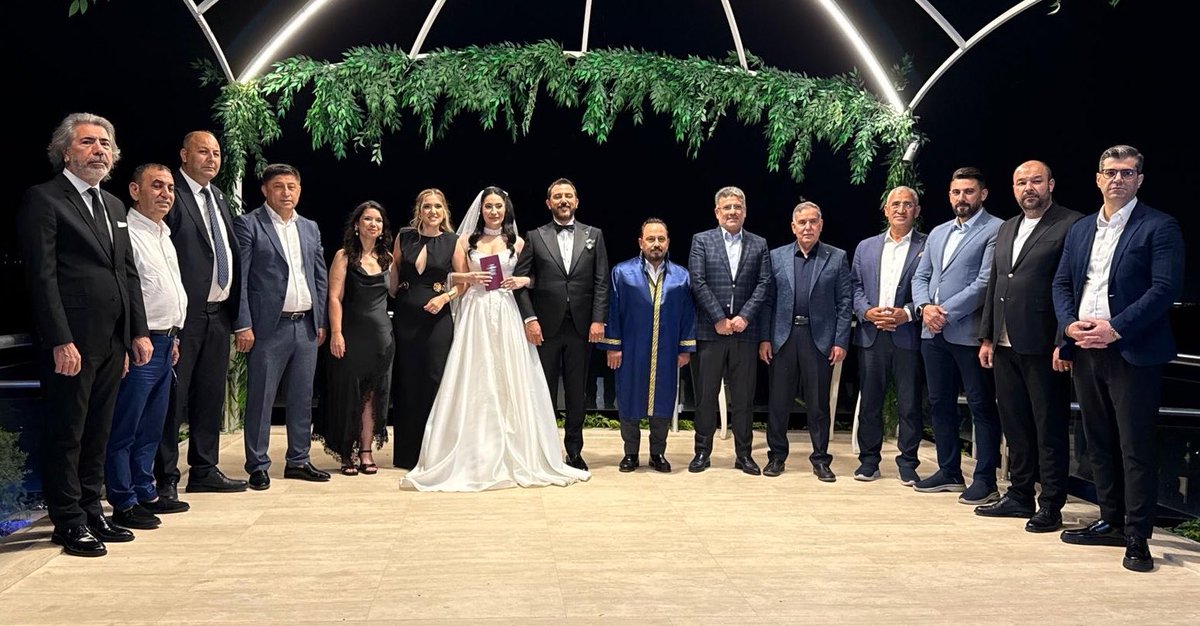 akincemal's tweet photo. Geçmiş dönem İl Başkan Yardımcımız kıymetli kardeşimiz Türker Kaya ile Ecem Hanım’ın düğün merasimine, Kıymetli Milletvekilimiz Sn. Faruk Aytek ile birlikte katılarak mutluluklarına ortak olduk.

Rabbim kendilerine sağlık, mutluluk ve iki cihan saadeti nasip etsin.

Bu güzel vesileyle Kaya ve Döner ailelerini de tebrik ediyor, çiftimize bir ömür boyu hayırlı ve huzurlu bir beraberlik diliyorum. 

@omerrcelik @abuyukgumus @KaramikSunay @abdullahdogru01 @farukaytek