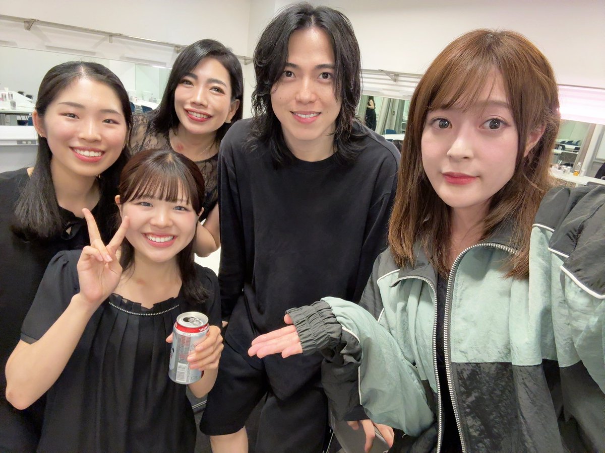 kei_amano's tweet photo. #錦戸亮 さんLIVE TOUR 2026 #ONEMANSHOW  全10公演無事終わりました😭✨
全公演全力出し切り悔いなし。
ソロもたくさんあり緊張したけど毎公演思い切り楽しませていただきました！
このLIVEを作る一員になれて幸せだ😭🎻
ご一緒した皆様に感謝の気持ちでいっぱいです。皆に出会えてよかった😢🫶 https://t.co/AqQrETMNUL