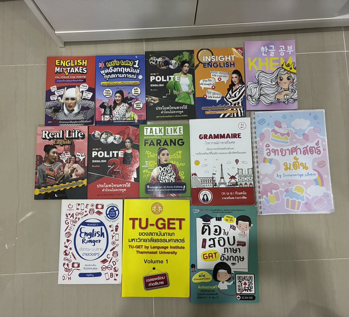 studygreen67's tweet photo. ครูพี่แอนเล่มละ 140บาท ทุกเล่ม
Khem Korea 100 บาท
Grammaire ฝรั่งเศส 150บาท
วิทยาศาสตร์ ม.ต้น 60 บาท
English Ranger 80 บาท 
Tu-get 170 บาท 
ติวสอบ Gat eng 120 บาท 

📮ค่าส่ง 50 เล่มต่อไป +5
#ส่งต่อหนังสือ #ส่งต่อหนังสือเตรียมสอบ #หนังสือสอบ #dek70 #dek69 #dek71 #หนังสือครูพี่แอน https://t.co/JUrdrOVKns