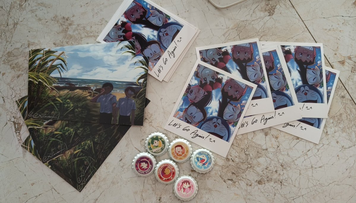 _xlero's tweet photo. The bottle caps came and they look sooo cuteeeeeeee
+ Testprint for artprints + polaroid. Will be adjusting the colors more esp the artprint so itll fit my vision™ https://t.co/fHjumgXP7v