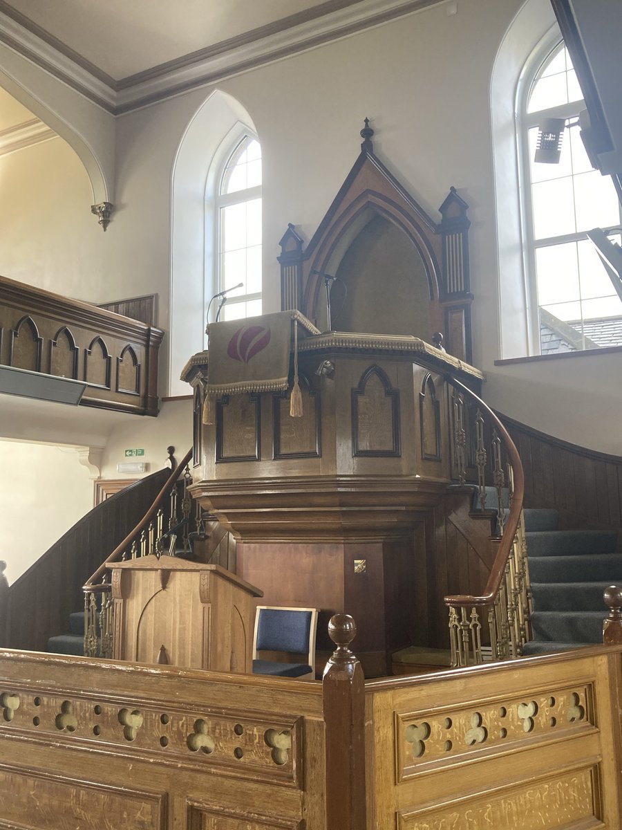 VCHourOfficial's tweet photo. Now that’s a pulpit https://t.co/3s0Hqs9Fq0
