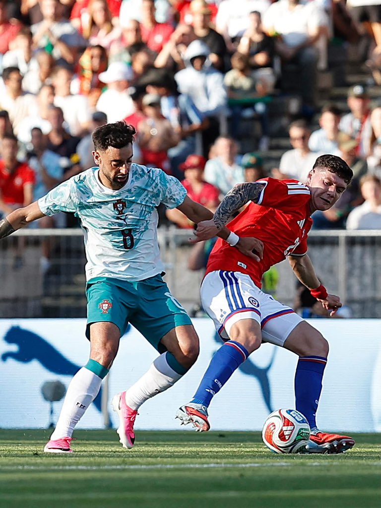 connexion_rdc's tweet photo. Mondial 2026 : premier adversaire de la RDC, le Portugal s’est imposé 2-1 en amical face au Chili, le prochain adversaire en match de préparation. https://t.co/7rDyamXZEc
