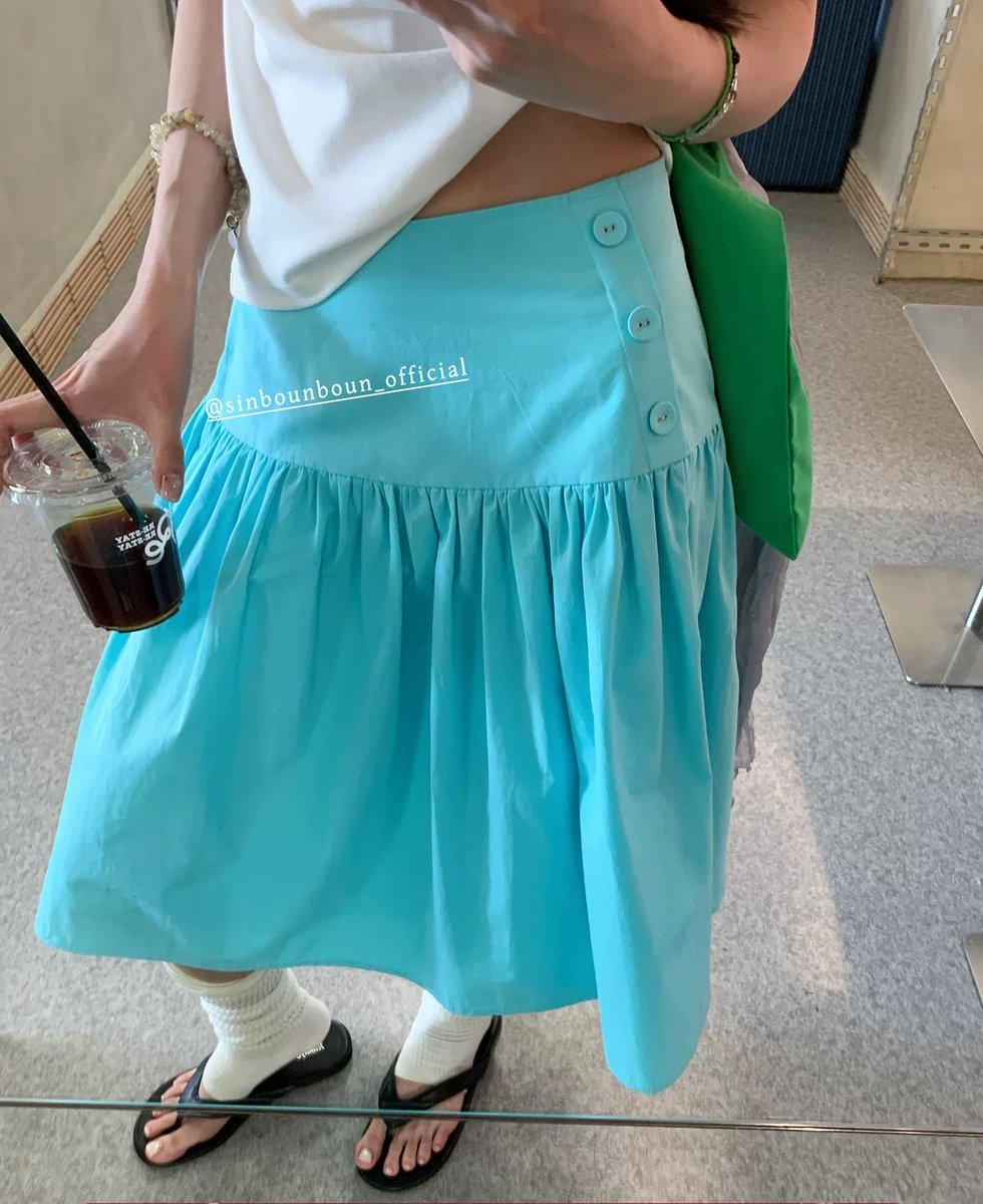 bbublequm's tweet photo. Tiffany blue skirt ! 💌 590฿ sinbounboun https://t.co/eApov2x4BL