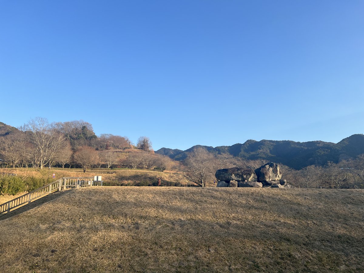 sasakifumito's tweet photo. 1月に明日香に行ったところだったけど、「飛鳥・藤原の宮都」世界遺産へ。認知が高まれば訪れる人も増えそう

まわりに宿泊施設が少ないのが今後の課題か
当面は京都・大阪・奈良に滞在してそこから訪問するような旅程が多そう

ユネスコ諮問機関が登録を勧告 https://t.co/Q5BhXe2Qh5 https://t.co/ioySSaAXxf
