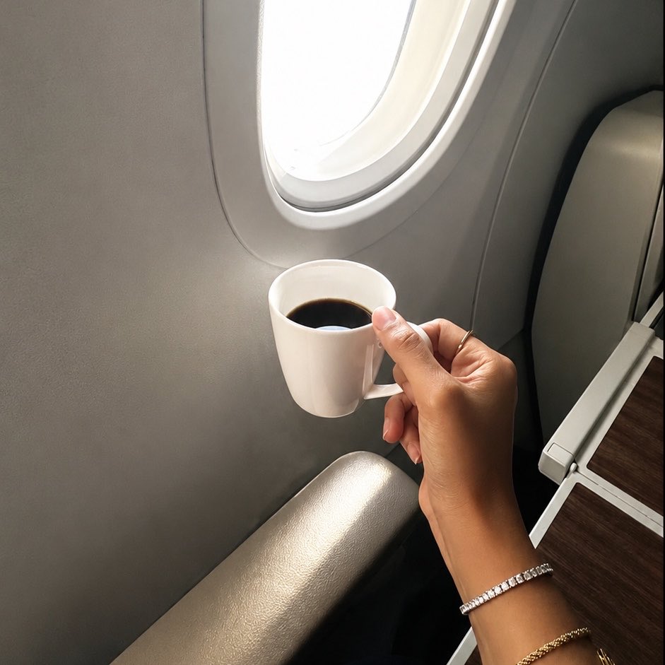 S_ghonaim's tweet photo. Taking off into new memories ☁️🛫📸 https://t.co/o0NdHUQX8Q