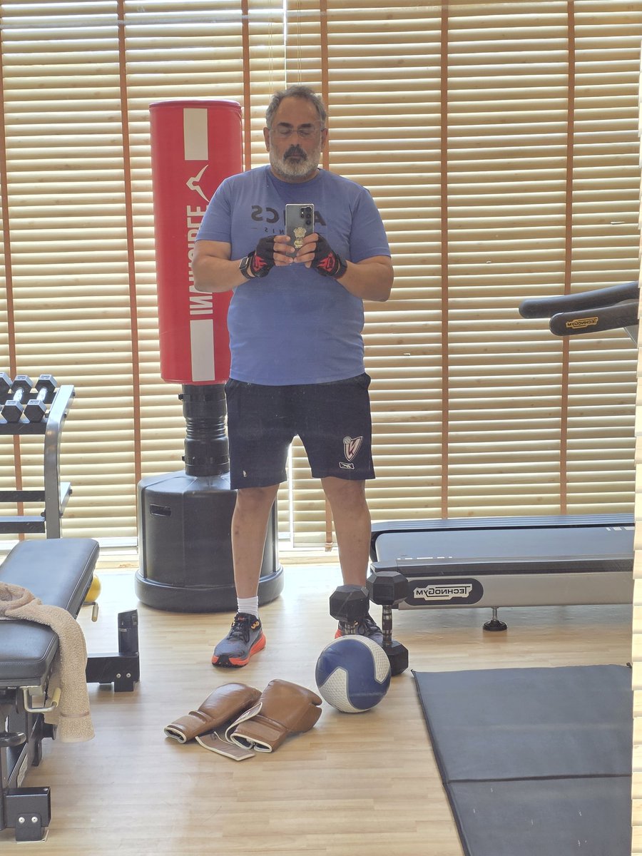 RajeevRC_X's tweet photo. Fitness Sunday 🤘🏻

#FitIndia #FitKeralam 💪🏻👍🏻 https://t.co/UksWr7T4Th