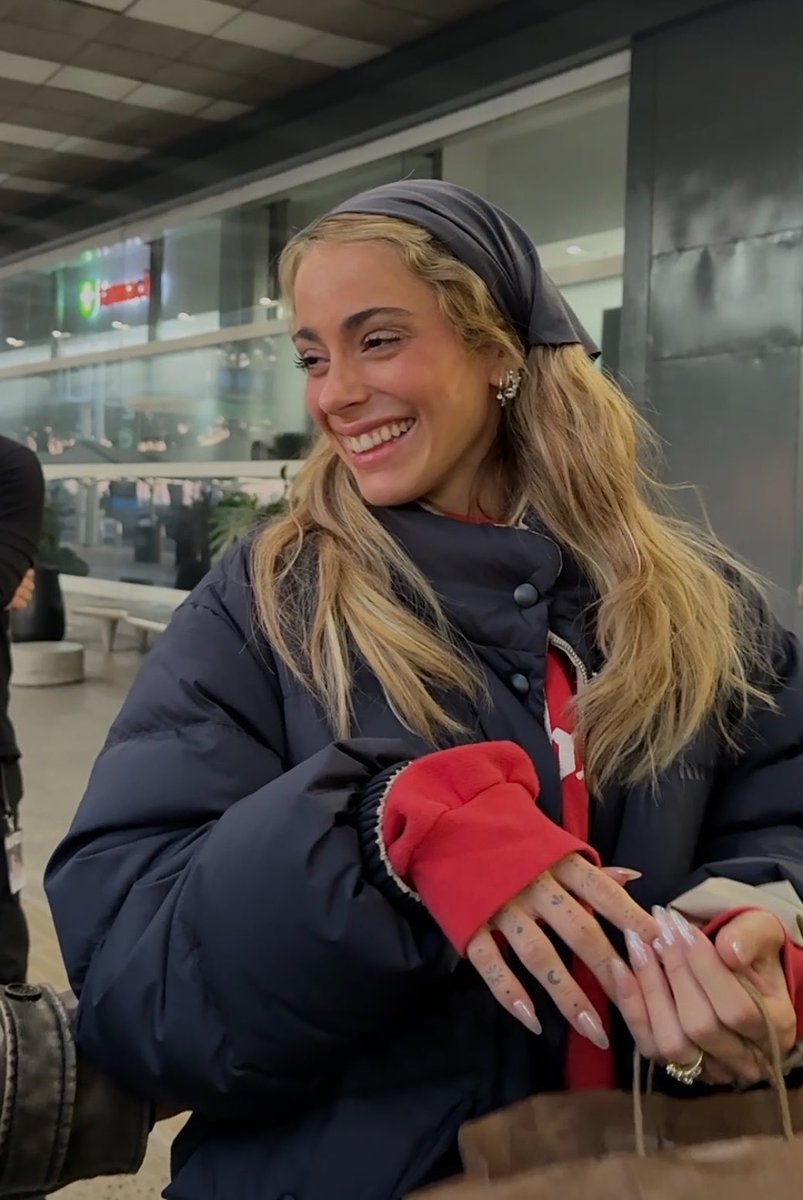 FcoTiniSP's tweet photo. 📸 Tini hace unos dias en su llegada a Buenos Aires https://t.co/Apo844jcK5