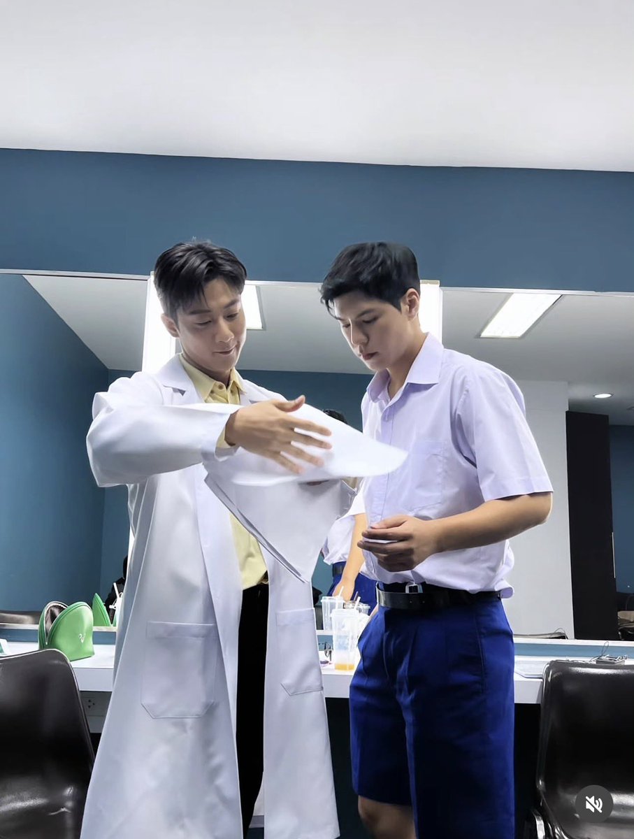 _KDKT_'s tweet photo. เห็นอะไรแบบนี้แล้วใจฟูมาก ยืนเคียงข้างกันไปนานๆเลยนะ 🩵🩷
#คัลแลนพี่จอง #คัลแลน #พี่จอง https://t.co/d7nqT2zVm6