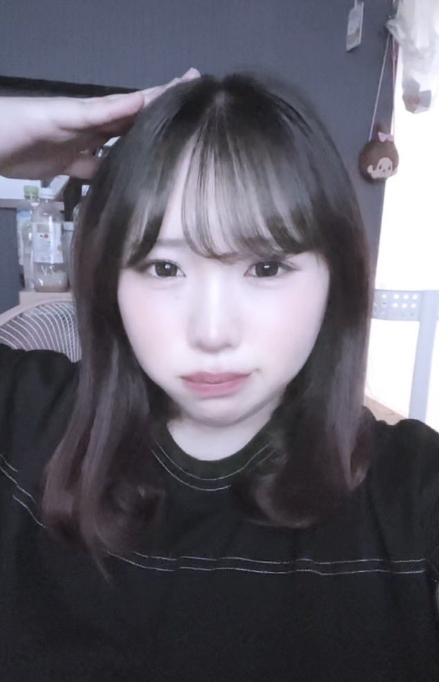 HEARTFRIEND0808's tweet photo. になです！

梅雨入りしたね〜雨で嫌です😭☔️😭

みんなは何してるかな？！🥰 https://t.co/UNOOqRZZNC