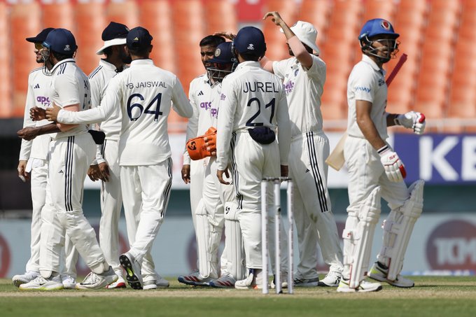 Another one for Manav Suthar ☝️ Another one for India 👌