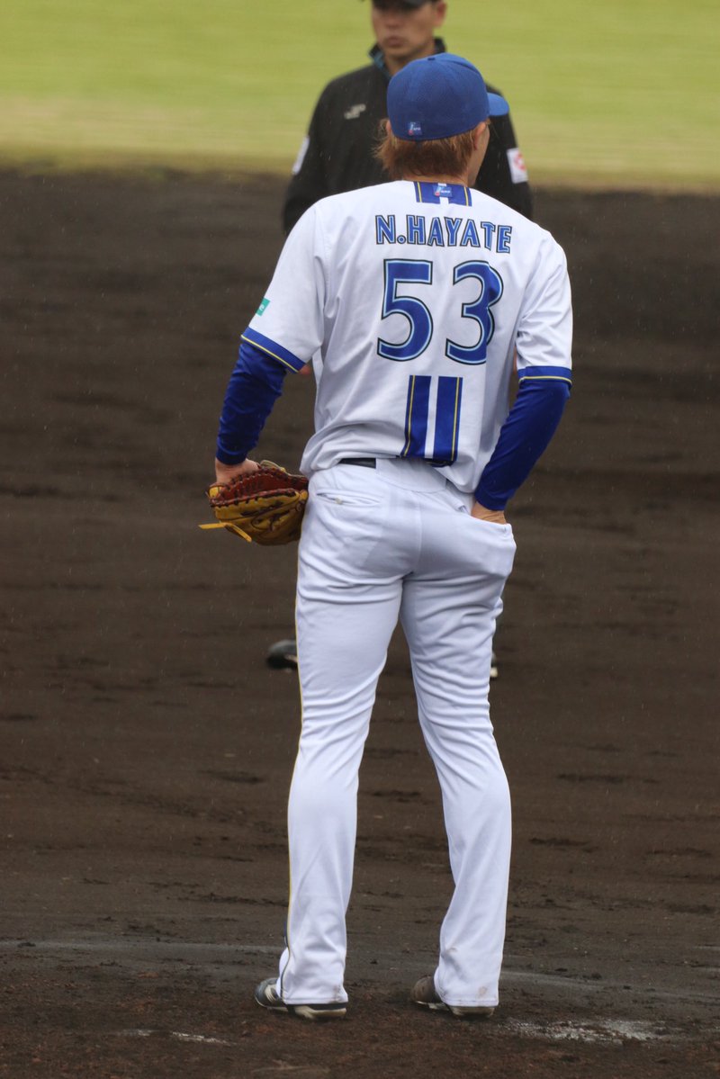 uecha1225's tweet photo. 2026.06.07 小田原
こういう姿も雨の日ならでは☔️

#baystars
#中川颯 https://t.co/BSmcLYrOTs