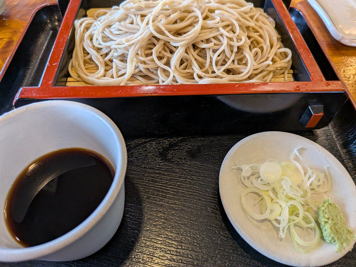 sosuke37's tweet photo. 今日のお昼よー
笠間稲荷にてそばとそばいなり https://t.co/FSLU037GTM