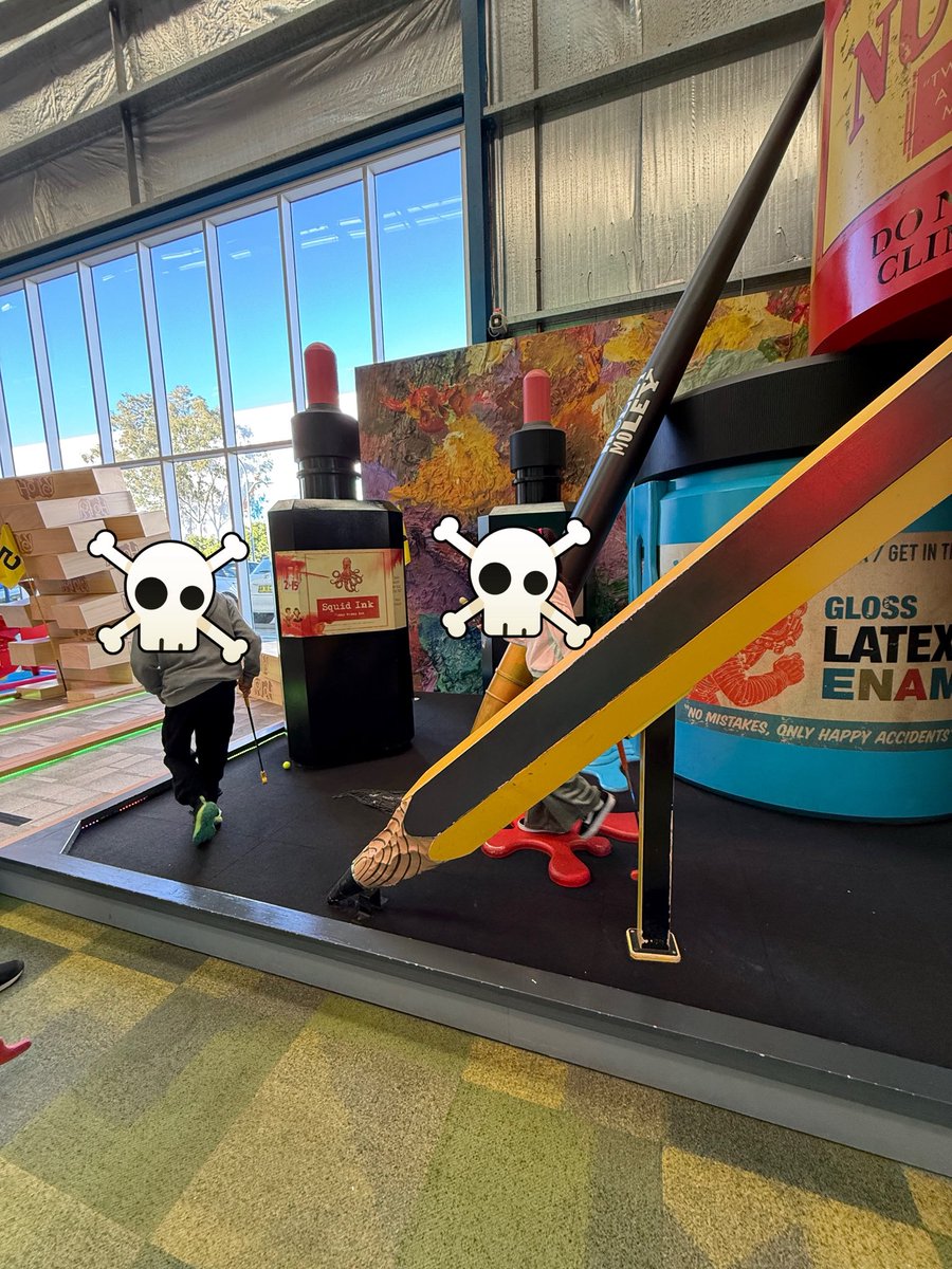 i_imyu's tweet photo. 最近ちょっとメンタル最底辺なので
気分転換にいろんなものをサボってw、パットパットゴルフに行ってきた

普段の家族のお出かけはブッシュウォークとか自然ものばかりなので、こういったのは新鮮で良かった
どのホール⛳️も工夫されてて面白かった！

帰りはアイスクリーム食べて帰ってきたよ https://t.co/vlRUiOujEr
