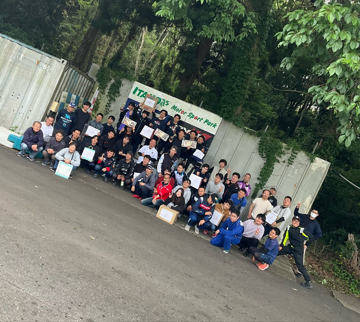 quick_itako's tweet photo. 【レンタル3時間耐久シリーズ】
第3戦 決勝リザルト速報

🥇Mokkolys from ABNYA with B&amp;C ：218 Laps
🥈Sakura Attack Racing：+ 12.876秒
🥉BOO FOO SETSU：216 Laps

3時間の長丁場、おつかれさまでした！
次戦は8月2日(日)の開催です🏁 https://t.co/QMA8DbIZlE