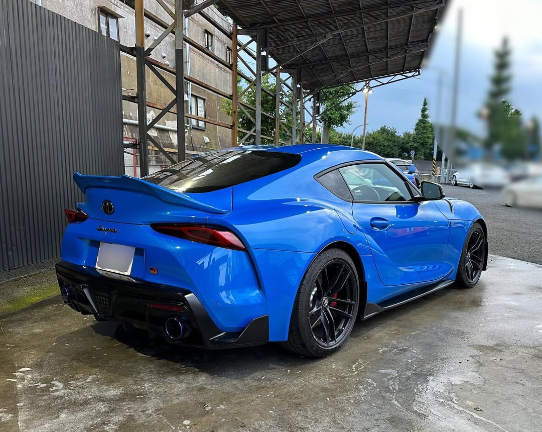dizzle360's tweet photo. サーキット用で検討中❗️

#toyota #toyotasupra #supra #grsupra #grtoyota #grracing #トヨタ #トヨタスープラ #90スープラ #grスープラ #限定車 #ホライゾンブルーエディション https://t.co/XjY31d5JLI