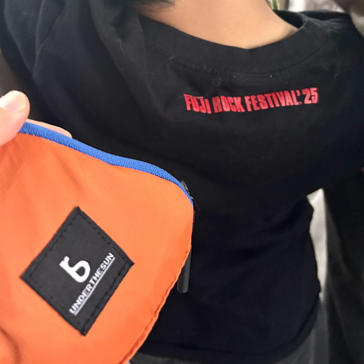 mini_sacchun's tweet photo. フジロッカー１１人でシンドバッドの乗り物乗れて楽しかった〜🤣🤣🤣
学生みたいw
おにぎりポーチ持って集合写真撮りました🍙🍊

またフジで会おうね🙌 https://t.co/DVDbMtp5w1