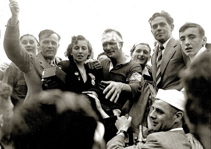 corkhurlers1's tweet photo. We hope that @corkhurlers1 and @LimerickCLG supporters have a safe journey to @OfficialCorkGAA today. Our best player ever Christy Ring said that the 1952 Munster final was the best win Cork ever had. #Munsterfinal #Cork #Limerick #hurling #Therebels #bloodsndbandage ๐ฒ๐จ๐ฒ๐จ๐ฒ๐จ๐ฒ๐จ๐ฒ๐จ๐ฒ๐จ https://t.co/Lp7mzrqLu8