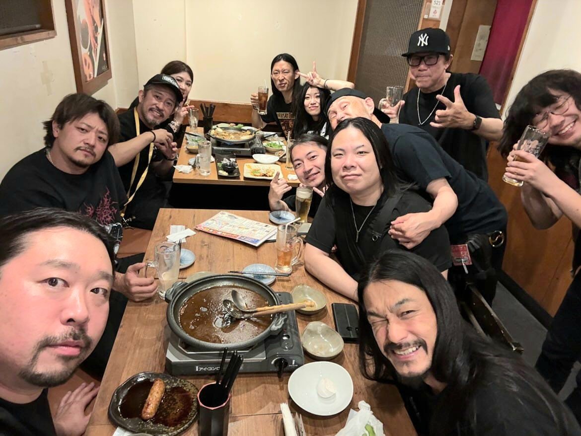 YxAxD_NaganoJP's tweet photo. CRY presents@Shinjuku Antiknock
INSANE Vol,20に携わっていただいた方々、ありがとうございました!!!
また新たな出会いもあり、歌舞伎町での打ち上げもめずらしくて本当に楽しかったです!!!
ありがとうございました!!!

CRY
猿轡
kitsunevi (大阪)
RAGING FURY (大阪)
YxAxD (長野) https://t.co/wk5yiwiRwx