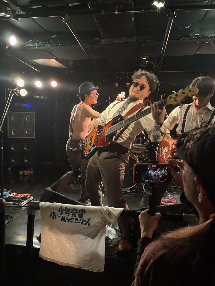 Toshizoeno's tweet photo. 今日は
吉祥寺BLACK&amp;BLUEと新松戸FIREBIRDの共同イベント
BLACKBIRD FES❗️
トッパーの
少年発電ホールディングス
カッコよかった〜
puff noideは19時ごろよりライブ❗️ https://t.co/6GEQTZevua