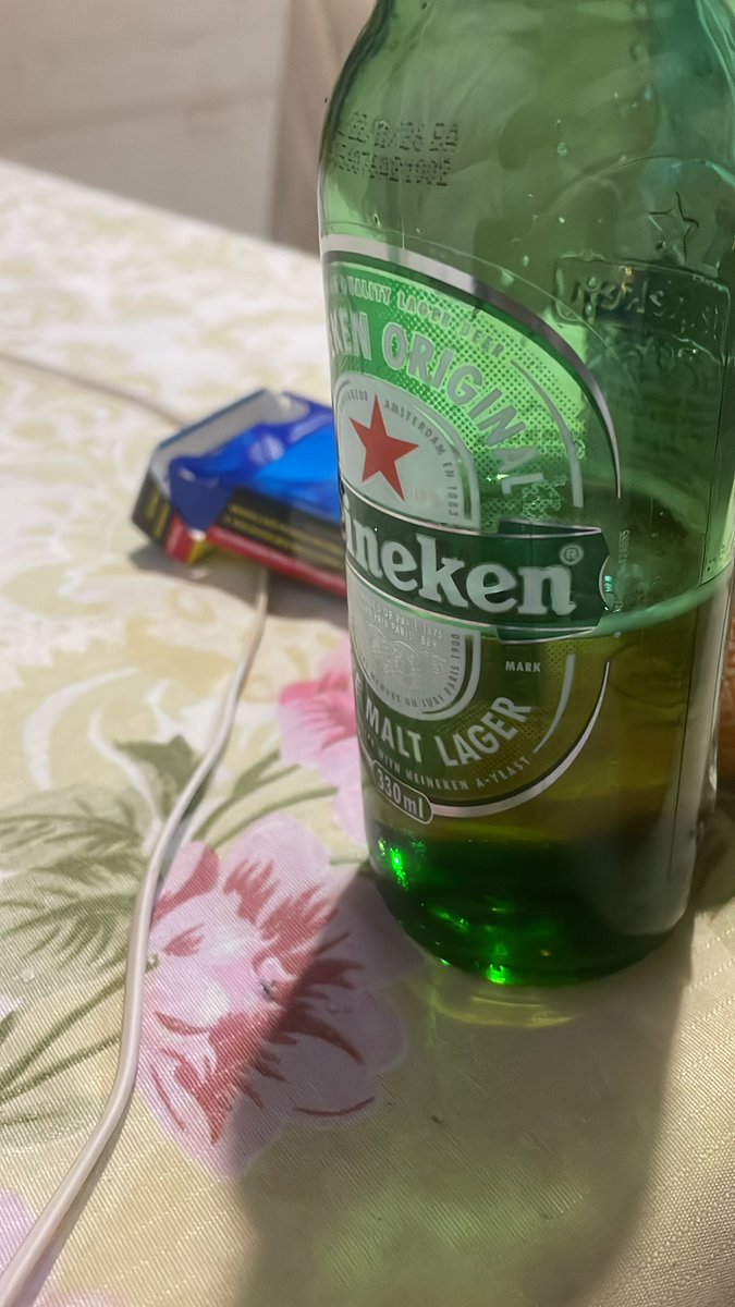 Chefin77_01's tweet photo. Virado mt loko.. kkk alguem tira o celular de mim kkk https://t.co/xo0HSQ9uQI