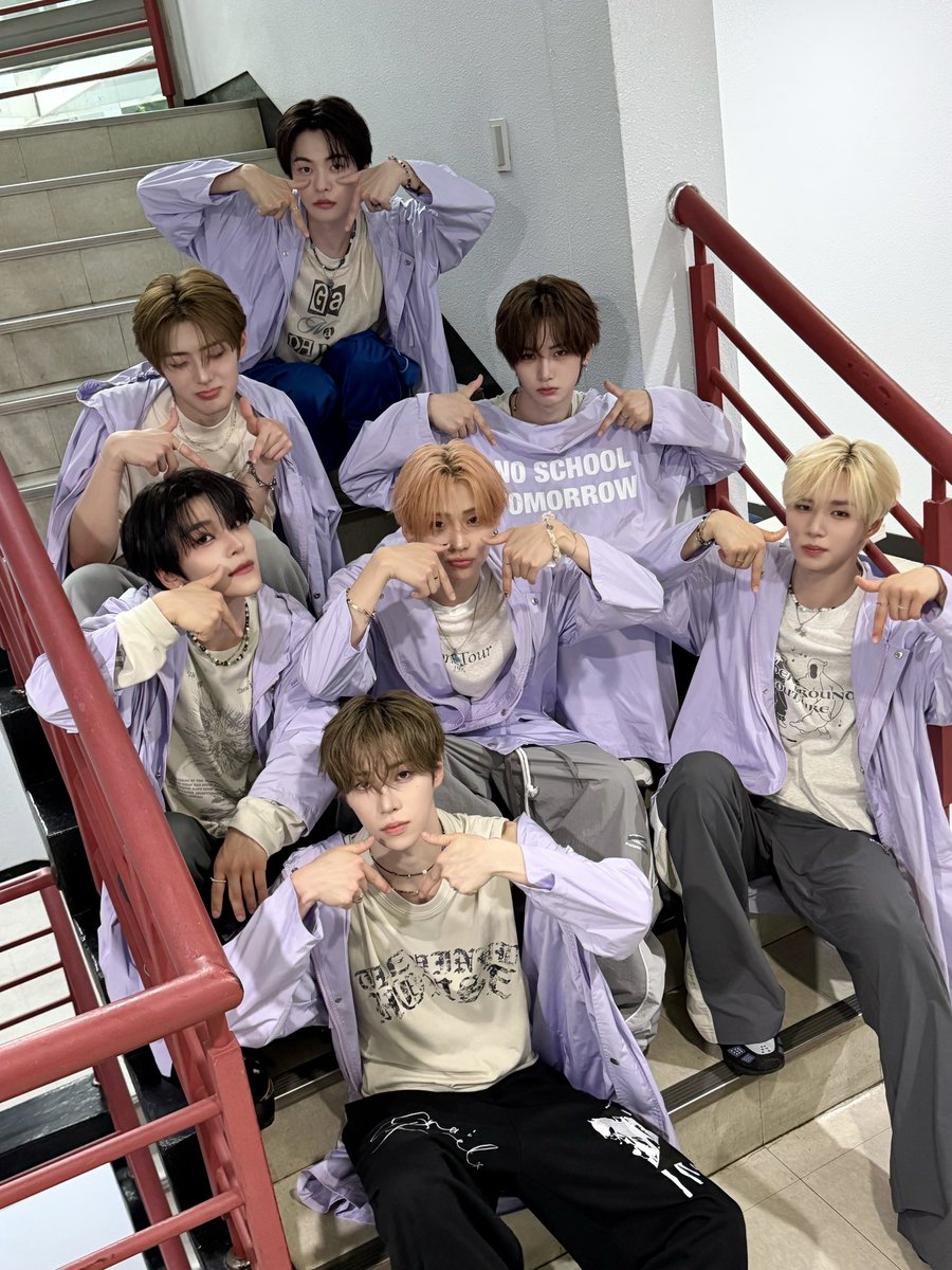 ALD1_official's tweet photo. 2026.06.07. SBS 인기가요

#NoSchool_Tomorrow #OMG!
#ALPHADRIVEONE #ALD1 
#알파드라이브원 https://t.co/ndLFchJbNy