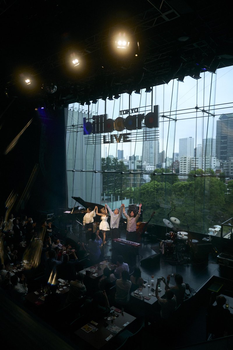 Thank you Billboard Tokyo! Special song for 1st set: Kiss Me