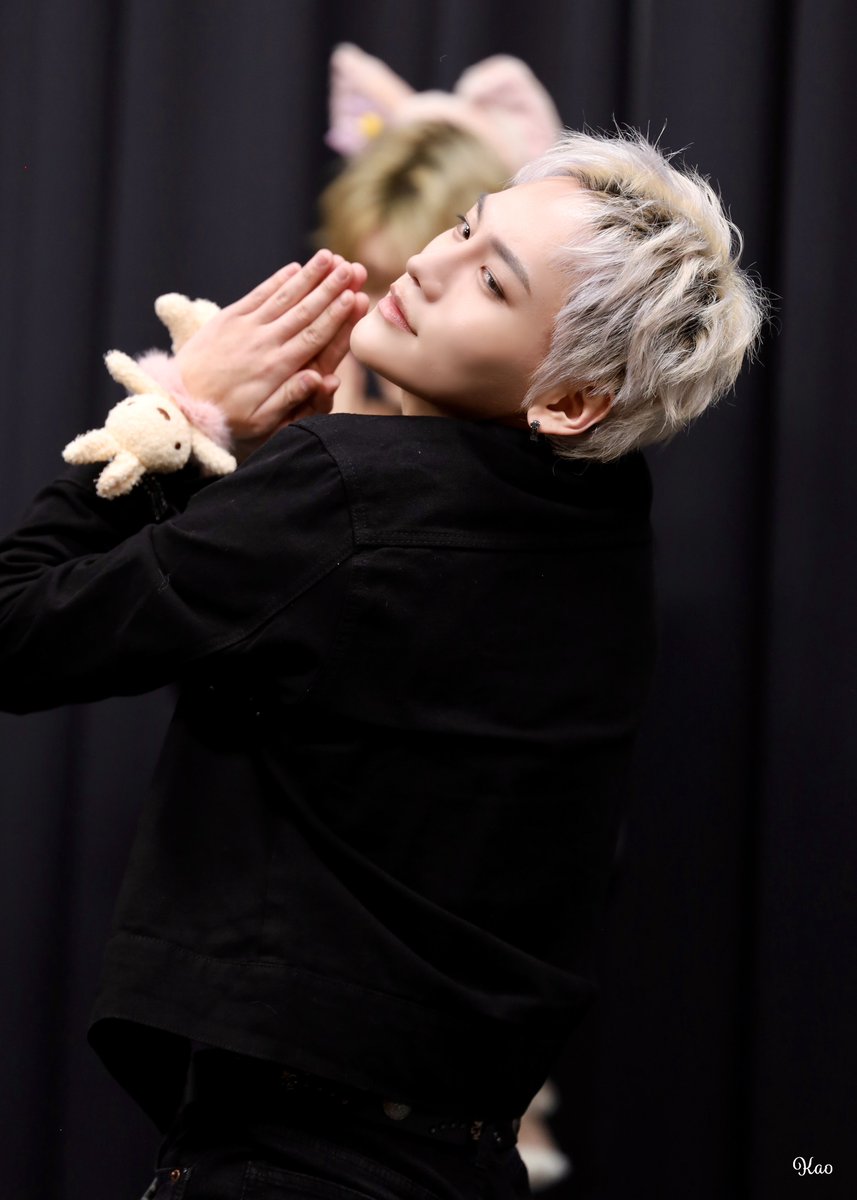 Kao_sleeper's tweet photo. 260206  Mokket팬사인회

#WAKER #웨이커 #ウェイカー
#세범 #SEBUM #セボム https://t.co/7cIpwoMi4W