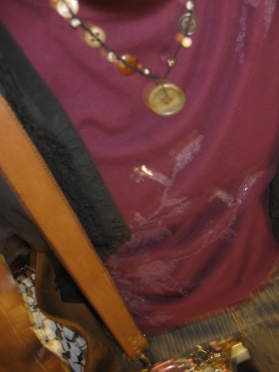 chcolcat's tweet photo. outfit :) starting to love my city again https://t.co/9zn7v3fY7X