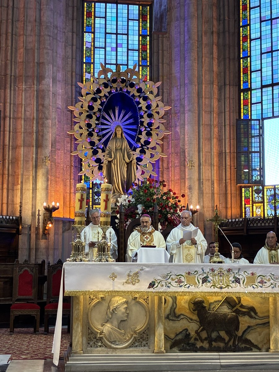 ItalyinIstanbul's tweet photo. 🇮🇹 In occasione degli 800 anni dalla morte di San Francesco, abbiamo inaugurato ieri a Istanbul la mostra “Dal Kalenderhane alla Basilica di Sant’Antonio”, un’esposizione sull’eredità francescana a Istanbul.

@iicistanbul 
@ItalyinTurkiye 
@ItalyMFA_int https://t.co/qKq6fOEEgq