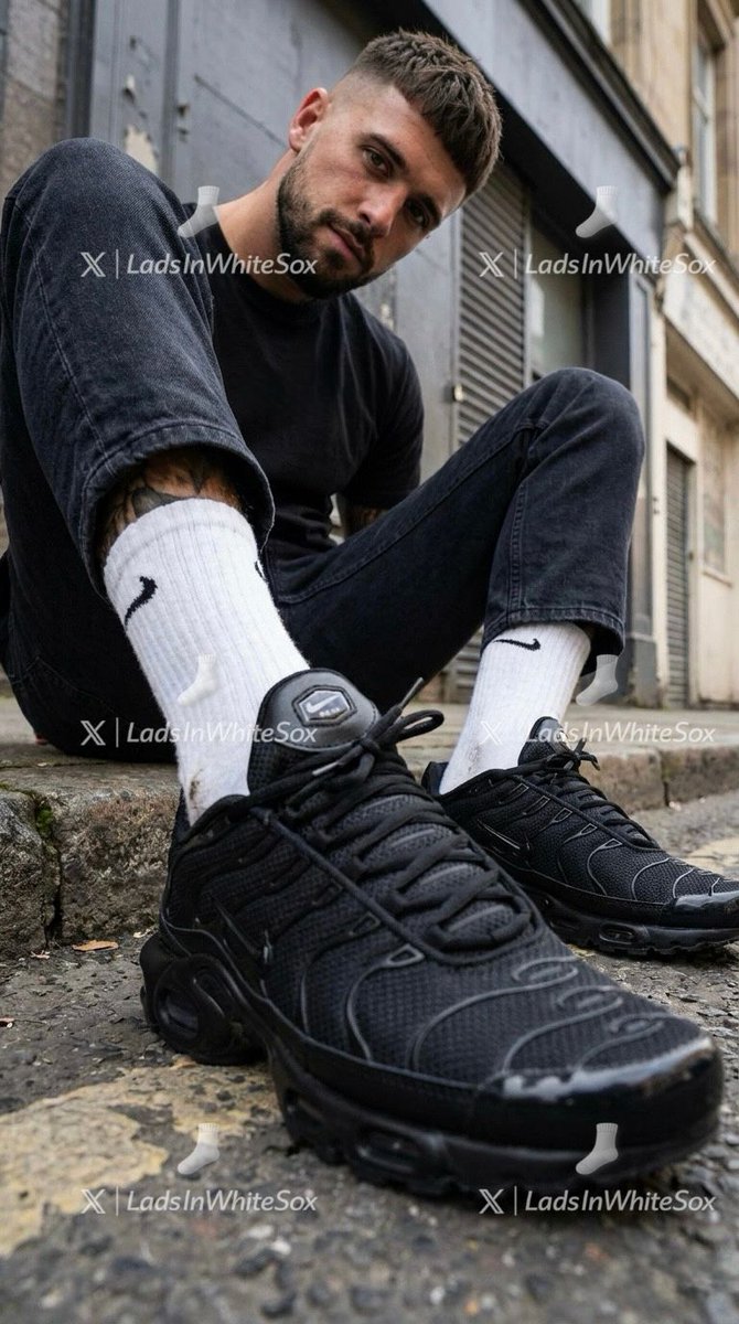LadsInWhiteSox's tweet photo. Get on the floor..now!
#Chav #Scally #Alpha #Tradie #Findom #Sneakers #Trainers #Boots #Nike #Adidas #Vans #Whitesocks #Socks #GaySocks #Gay #GayMan #Man #Men #GayFetish
#SneakerPorn #InstaGay #Dominate #PayPig #Jock #BadBoy #SmellySocks
#SocksFetish #GymTrainers #DirtySocks #Dom https://t.co/06buMm9MZa