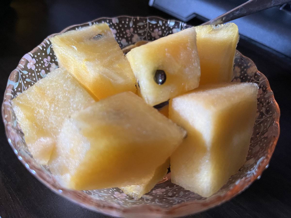 tsumatomo's tweet photo. スイカ🍉(๑˃̵ᴗ˂̵)♡ https://t.co/iBgjvBZWOA