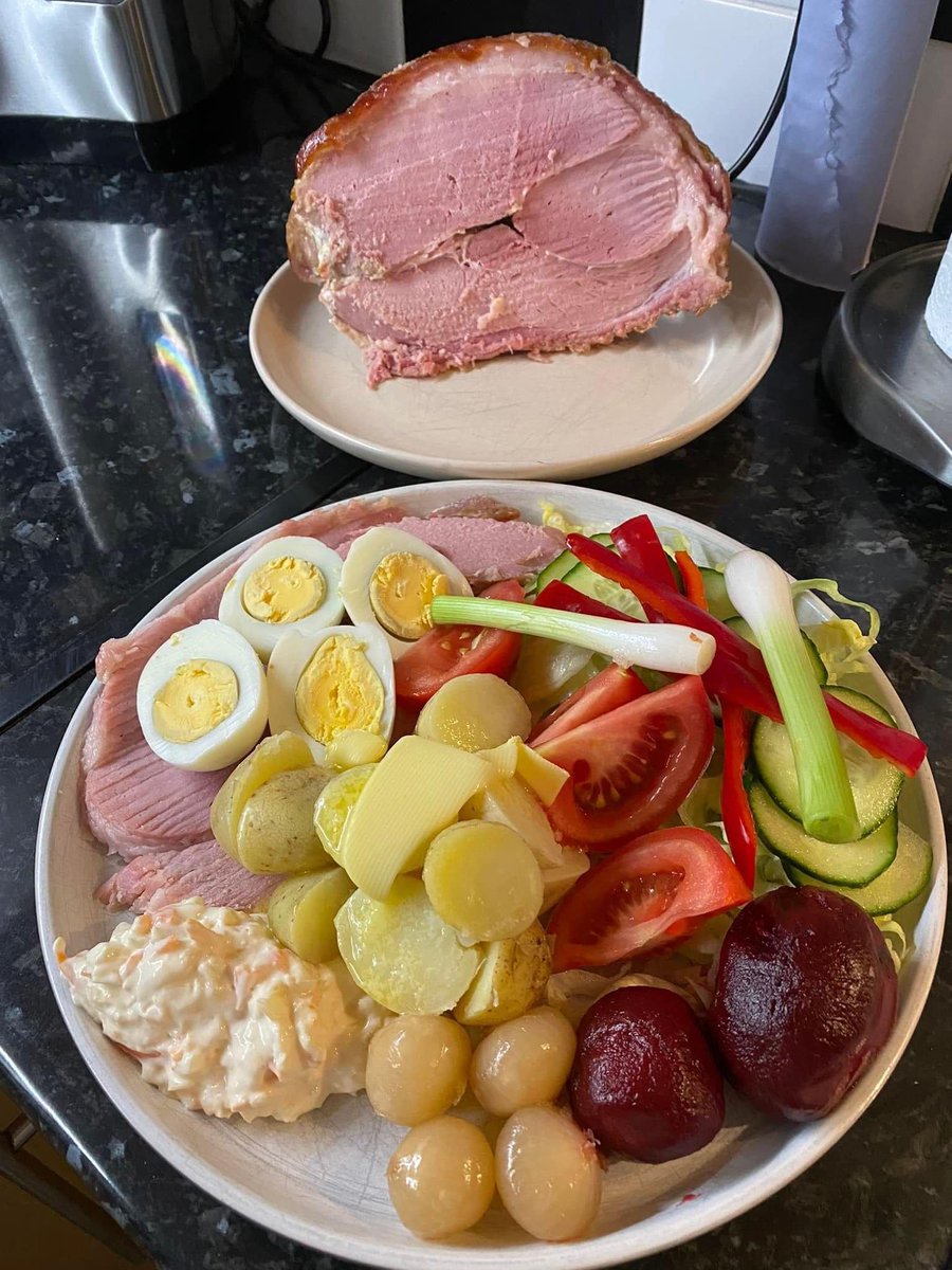FoodlensStories's tweet photo. Do you like this salad? https://t.co/pj3GV7Txxr