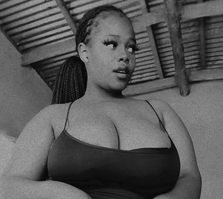 PHotties2000's tweet photo. Thick 🖤 https://t.co/tZRo1rwdrj